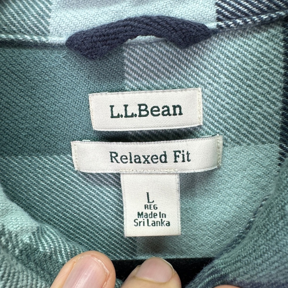 LL Bean Top Womens L Teal Navy Plaid Relaxed Fit Flannel Shirt Cotton Country - Picture 5 of 12